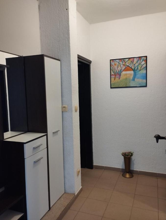 Apartments Vila Lavanda 오미살즈 외부 사진