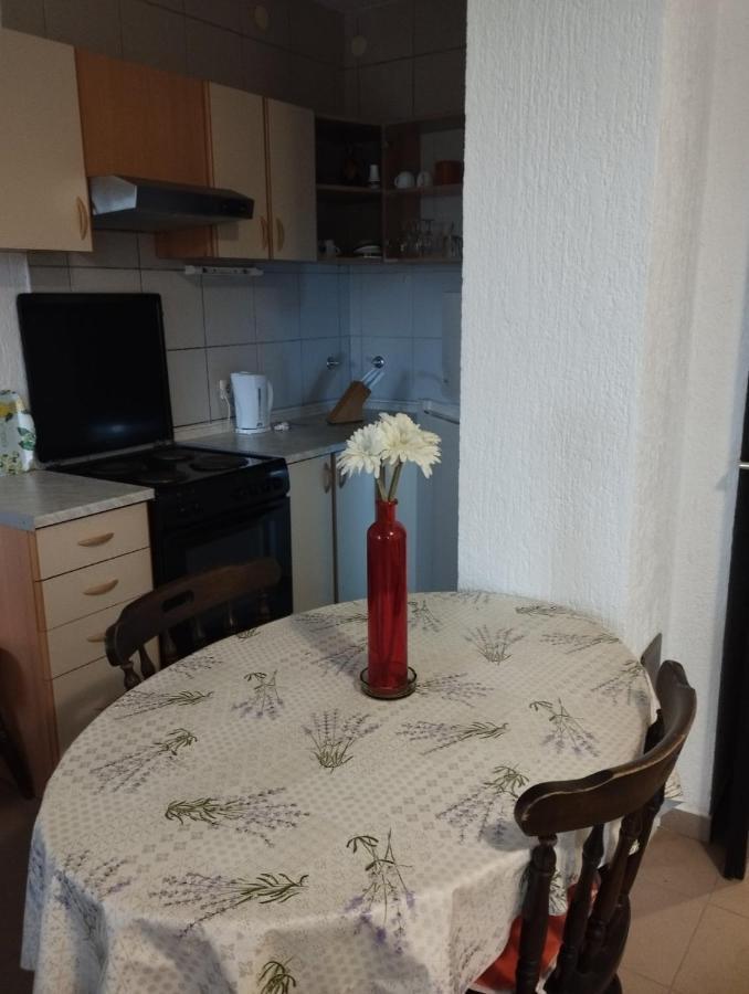 Apartments Vila Lavanda 오미살즈 외부 사진