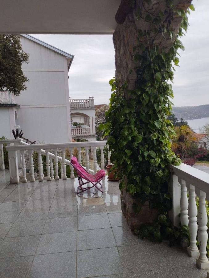 Apartments Vila Lavanda 오미살즈 외부 사진