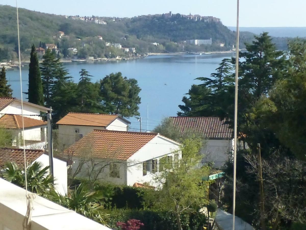 Apartments Vila Lavanda 오미살즈 외부 사진