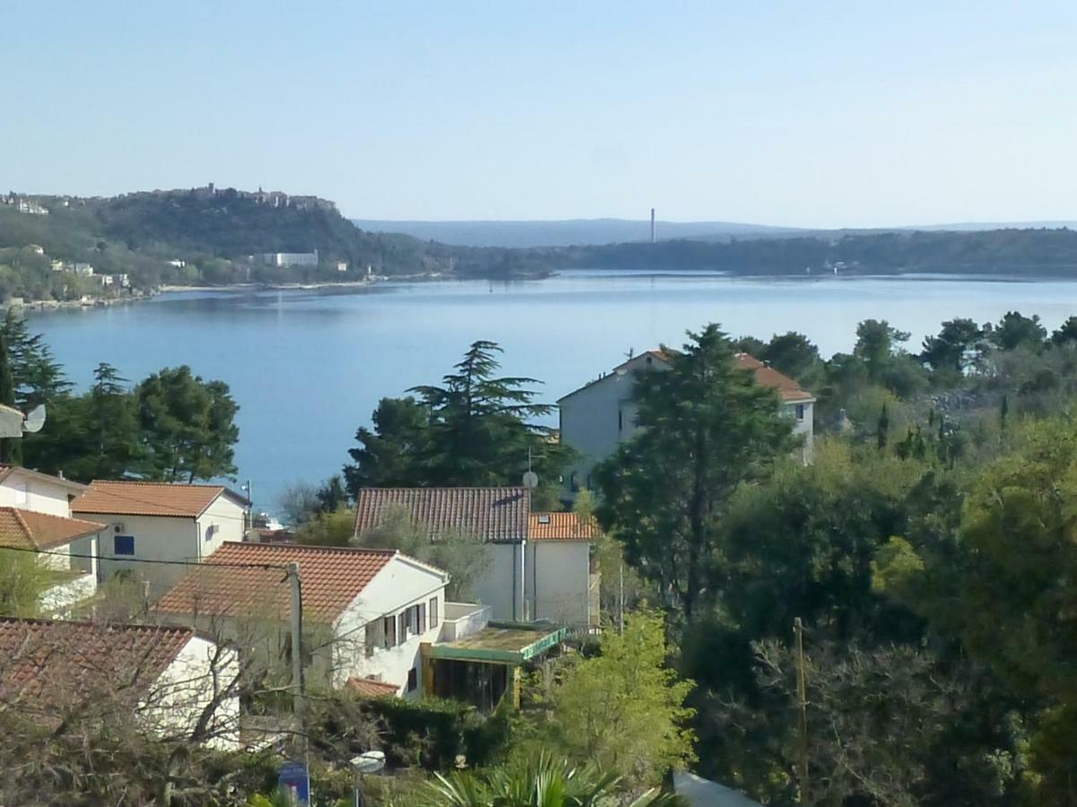 Apartments Vila Lavanda 오미살즈 외부 사진