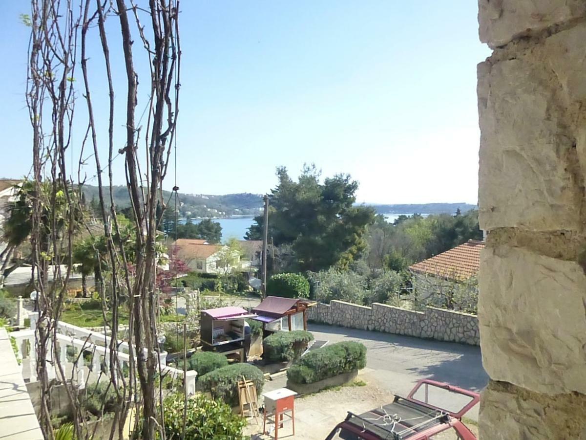 Apartments Vila Lavanda 오미살즈 외부 사진