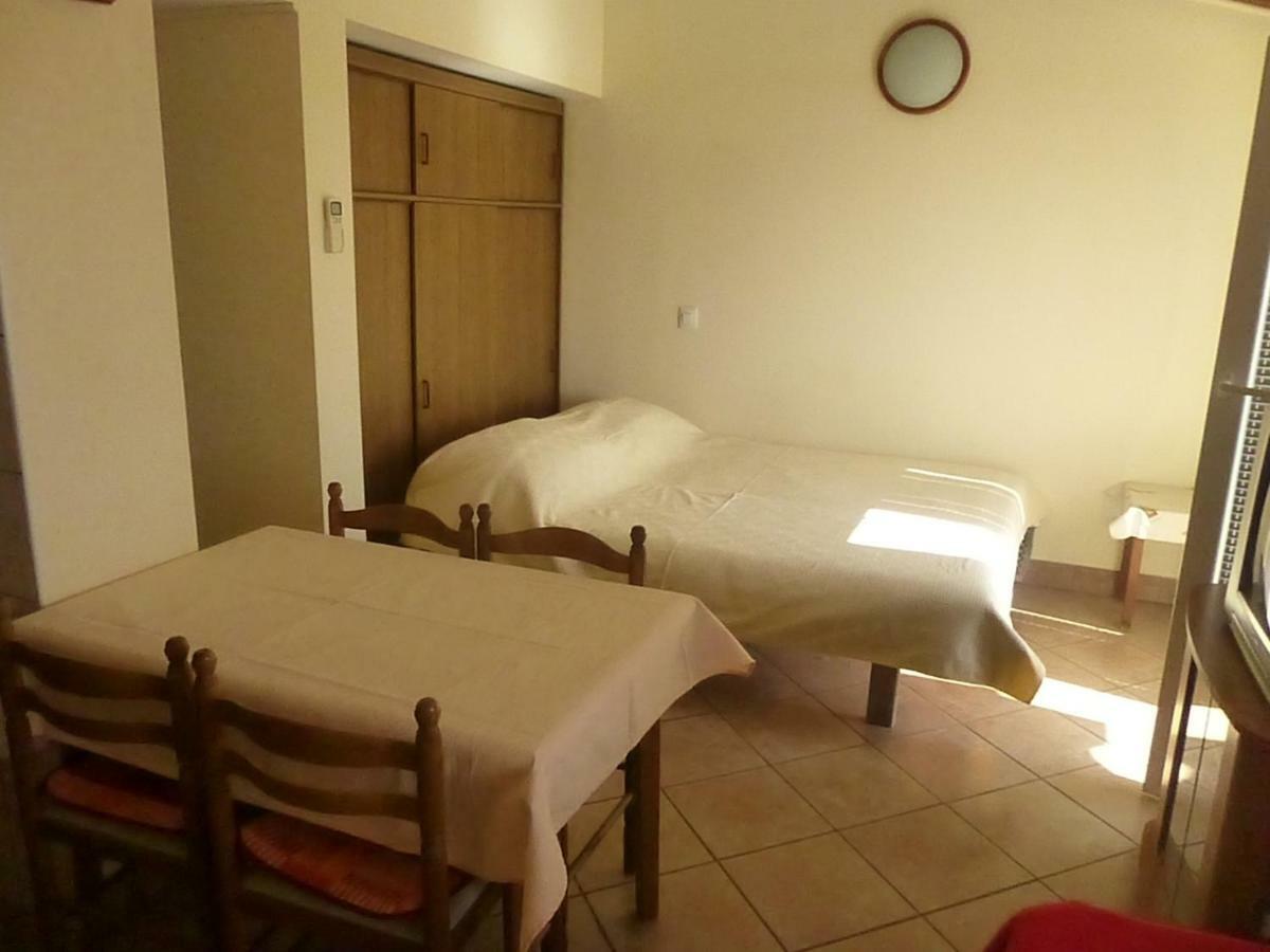 Apartments Vila Lavanda 오미살즈 외부 사진