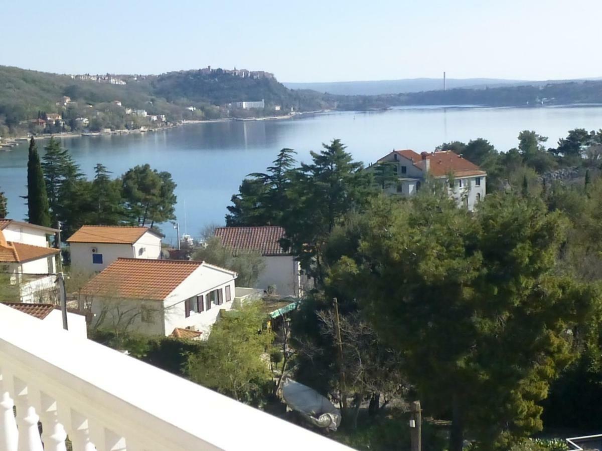 Apartments Vila Lavanda 오미살즈 외부 사진