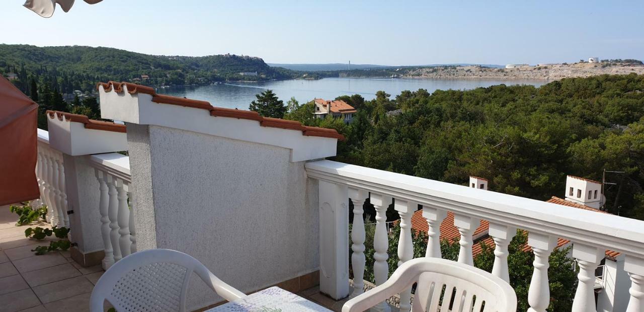 Apartments Vila Lavanda 오미살즈 외부 사진