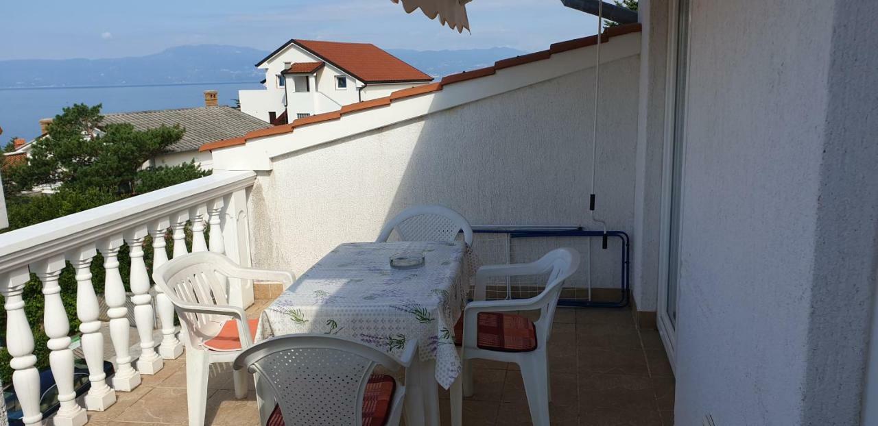 Apartments Vila Lavanda 오미살즈 외부 사진