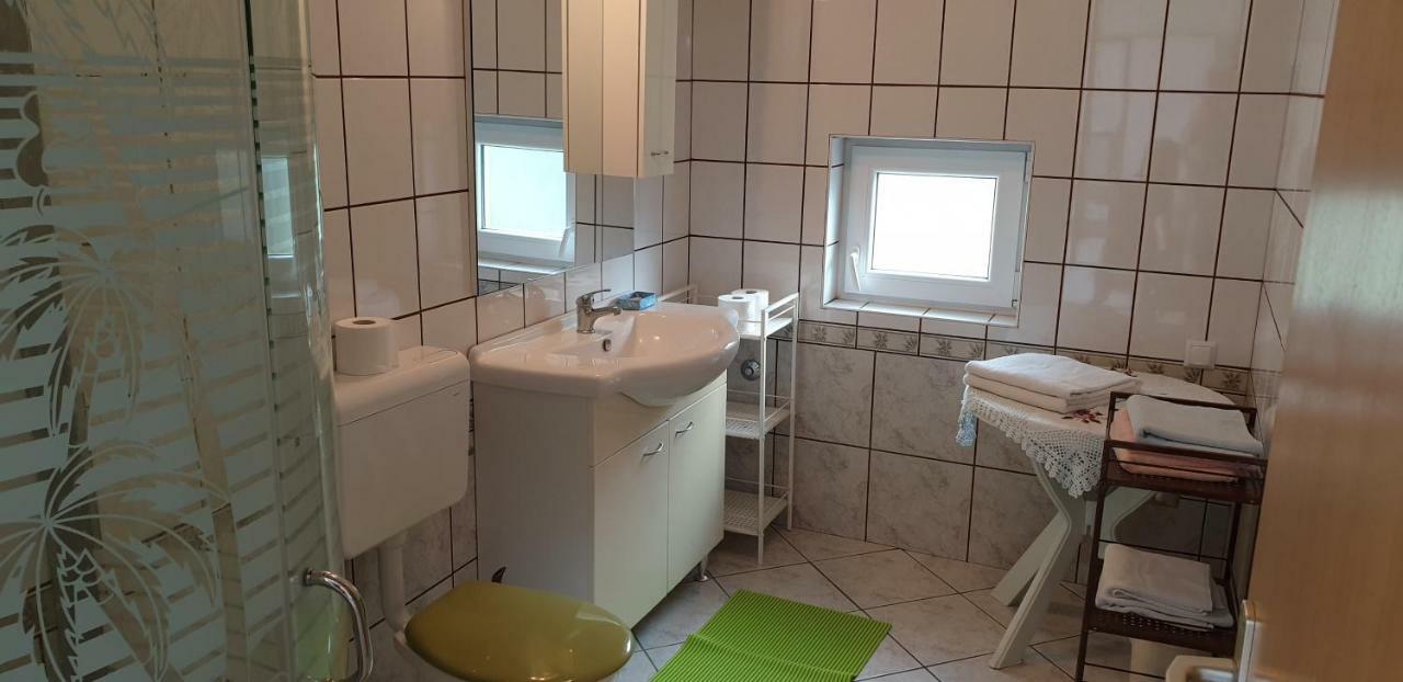 Apartments Vila Lavanda 오미살즈 외부 사진